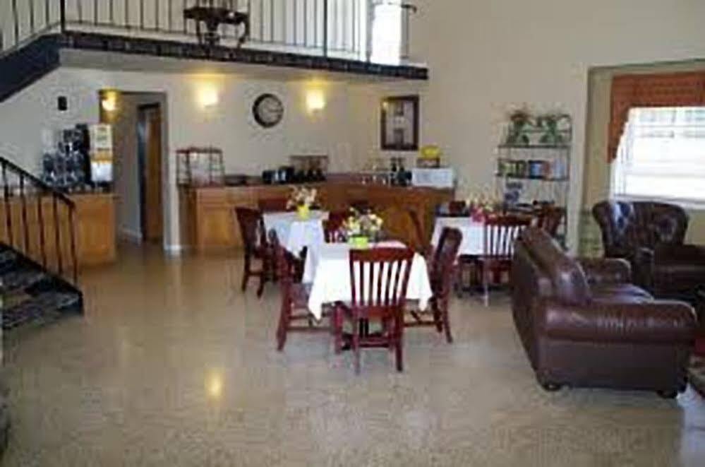 Oyo Hotel Lebanon Mo I-44 Ресторант снимка